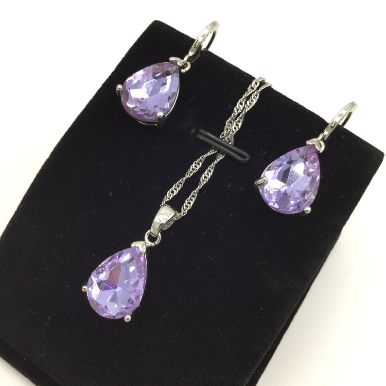 Purple Teardrop Cubic Zirconia and Sterling Silver Necklace /& Earrings Set