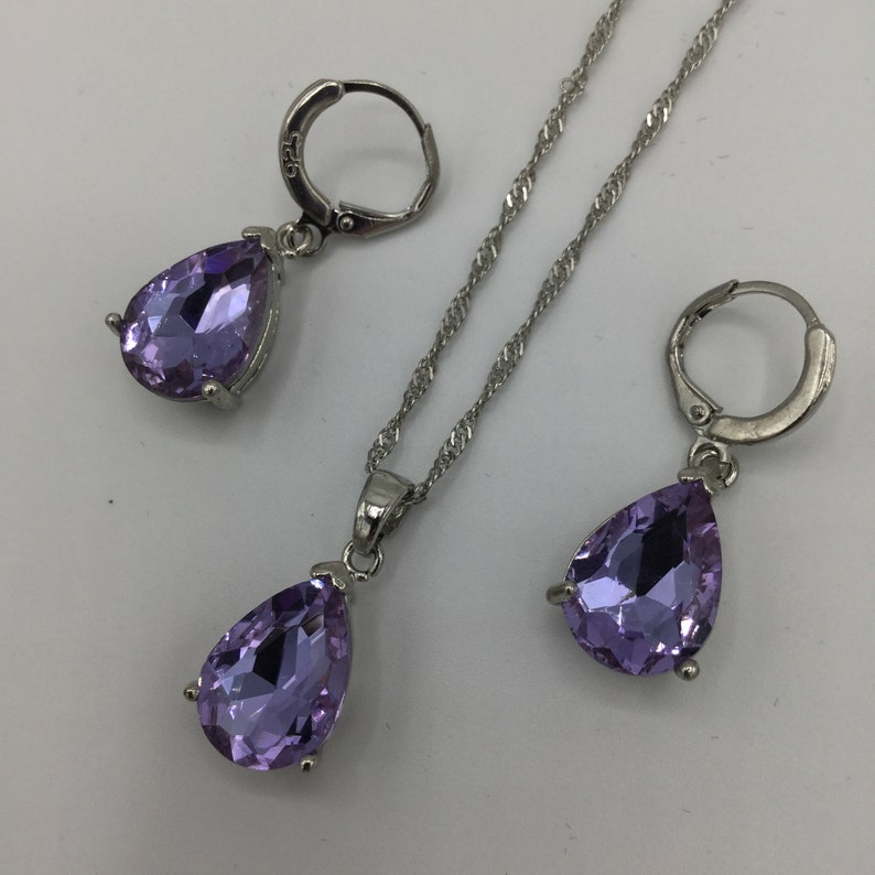 Purple Teardrop Cubic Zirconia and Sterling Silver Necklace /& Earrings Set