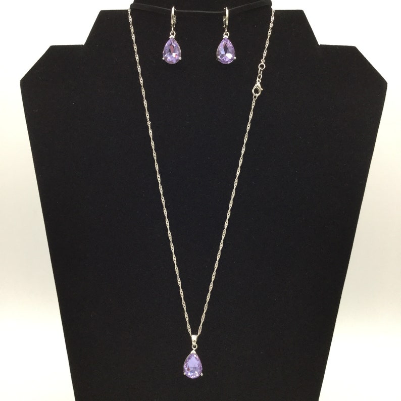 Purple Teardrop Cubic Zirconia and Sterling Silver Necklace /& Earrings Set