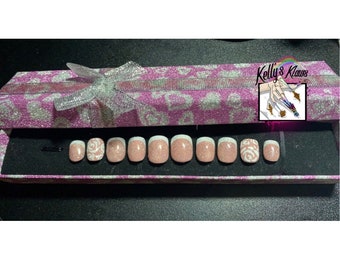 HIER KOMMT DIE BRAUT | French Tip & Akzent Nailart | Hochzeit | Wiederverwendbare maßgeschneiderte Presse auf den Nägeln | Luxus Press on Nails | Salonqualität