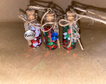 Concha de mar & adornos de Navidad