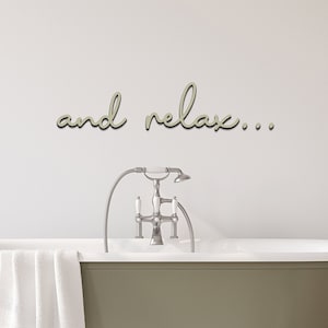 y relájate... Palabra para baño Salón Dormitorio Decoración Letrero Placa de pared Decoración / Decoración de baño / Decoración de dormitorio / Arte de baño / Arte de inodoro /