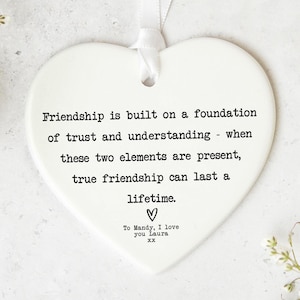 Friend Letterbox Gift KS60 | Personalised Best Friend Gift | Friendship Gift | Ceramic Heart Keepsake | Friendship Quote | Gift For Friend