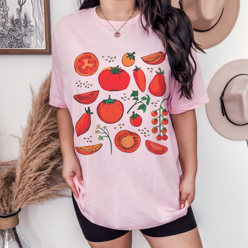 Chemise tomates Chemise fruits Chemise botanique Vêtements cottagecore Chemise végétalienne T-shirt jardin T-shirt légumes T-shirt fruits Vêtements esthétiques Pink