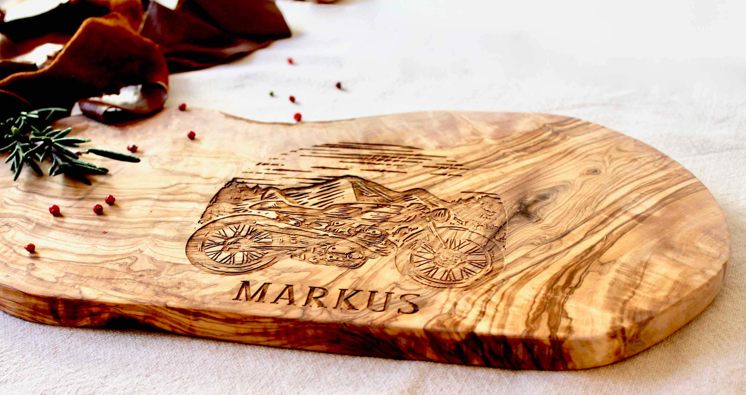 Cadeau Homme Personnalisé, Saint-Valentin, Anniversaire, Inauguration, Moto, Planche à Découper Oliv