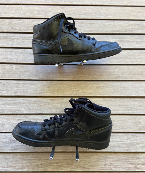 Air jordan 1 retro mid deals black