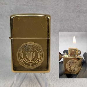 2004 Union League of Philadelphia Zippo - Polished Gold Plated Finish - Working Vintage Lighter - Flip Top, Windproof - Unique Smokers Gift