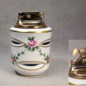 Encendedor de mesa de vidrio con arte bohemio floral - Corte transparente, blanco sobre verde - Elegante encendedor de mesa - Moderno de mediados de siglo - Encendedor vintage funcional