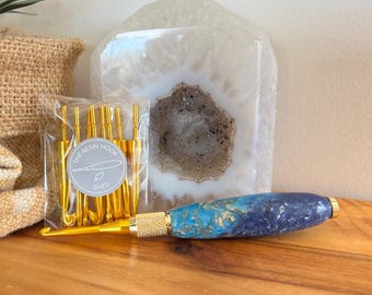 Standard Crochet Hook Set – Blue & Dark Blue with Gold Flakes | Interchangeable Hooks | Gold 23