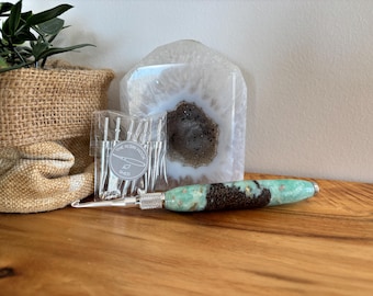 Long Crochet Hook Set – Mint with Banksia Pod & Gold Flakes | Interchangeable Hooks | Silver 14