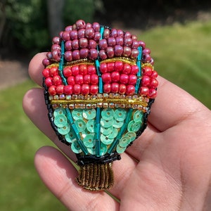 Hot air balloon brooch