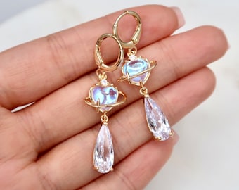Original Saturn Earrings, Handmade Saturn Planet Drop Earrings, 14K Gold Filled Heart Planet Teardrop Earrings, Stars & Clestial Earrings