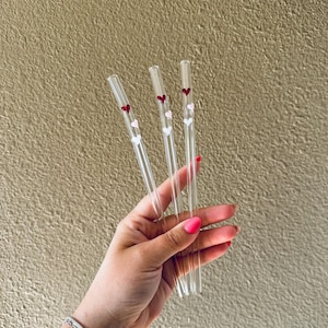 Falling Hearts Glass Straw - Dishwasher Safe