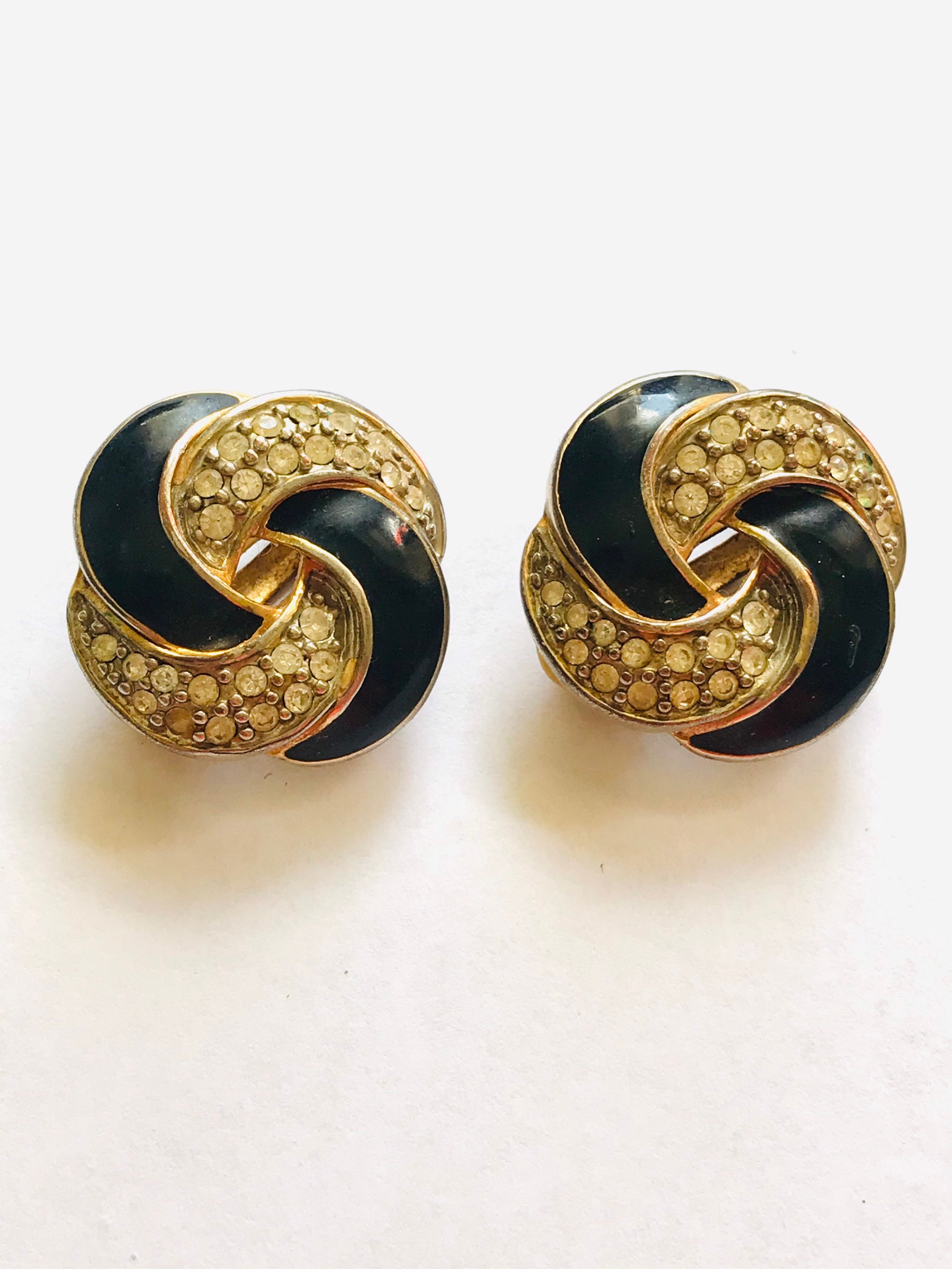 Beautiful chic vintage clip earrings