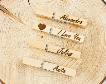 Gravierte Wäscheklammern | Personalisierte Wäscheklammer | Namensschild | Glupperl | Hochzeit | Dekoration | Holz | Anhänger | Geschenk