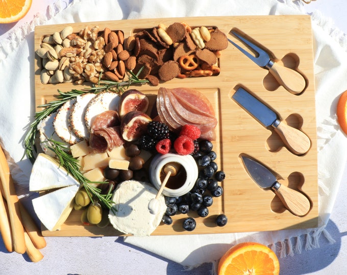 Custom Cheeseboard, Personalized Charcuterie Board, Engraved Charcuterie Board, Housewarming Gift, Wedding Gift, Engagement Gift