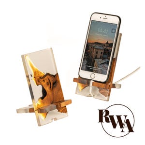 SMART – Telefonständer aus transparentem Harz. Original & moderner iPhone Halter zum Aufladen. Einzigartiges Geschenk für Freund, beste Geschenke für sie