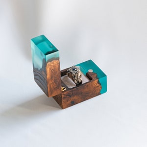 CHORD Aquamarine Resin & Wood Engagement ring box for Proposals. Luxury ring bearer box for wedding. Unique gift for her image 3