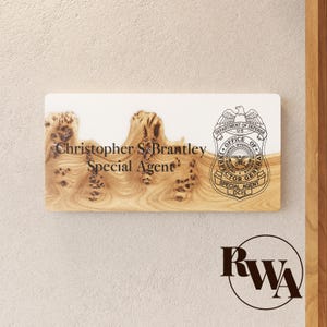 Customized Wall Plate From Epoxy And Wood, Personalized Office Door Sign. Exclusive teacher name plate, unique hospital name sign