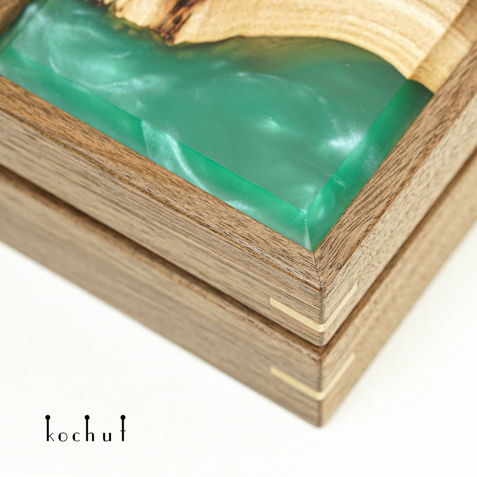 Epoxy resin and wood wedding ring box. Resin jewelry box. Etsy