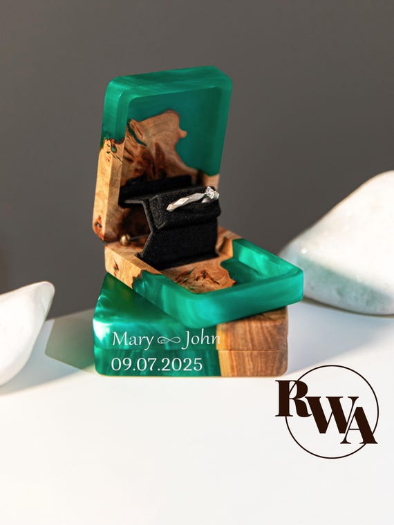 FLIP – Proposal Green Ring Box Epoxy & Wood. Custom Slim Engagement ring box as sentimental gift for her