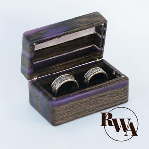 MUSE – Wedding ring box for wedding ceremony of purple resin & black wood. Unique ring bearer box as beach wedding decor