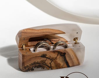 FLASH – Resin & Wood Double Ring Case as engraved anniversary gift. Personalized Wedding ring box for ceremony