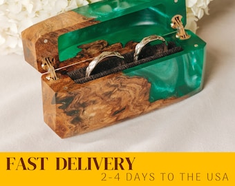 FLASH – Green epoxy and wood Wedding ring box. Unique resin ring holder for 2 Rings for ceremony. Wide double ring box handmade