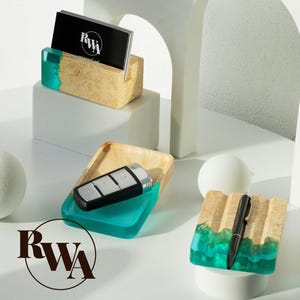 Op maat gemaakte bureau-organizerset met epoxyhars als cadeau-ideeën voor collega's. Hars sleutelbakje, pennenhouder, visitekaartjeshouder unieke cadeaus voor medewerkers