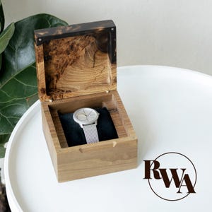 TEMPO – Caixa de Relógio Personalizada em Resina Epóxi. Caixa de madeira para guardar relógios como um presente significativo para o Dia dos Pais, presente personalizado para o tio.