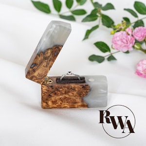 FLASH – Epoxyhars verlovingsringdoos. Houten geschenkringdoos als ongewoon cadeau voor vrouwen