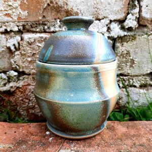 Sugar bowl, can, ceramic jar with lid, can with lid