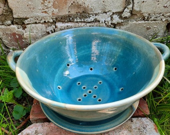 Fruit sieve with plate, ceramic sieve, nostalgic sieve