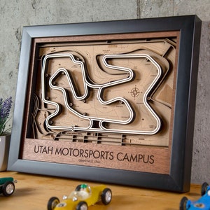 Utah Motorsports Campus muurkunst in 3D op hout, aanpasbaar