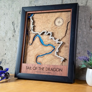 Tail of the Dragon blauwe 3D-muurkunst gelaagde houten kaart Aanpasbaar