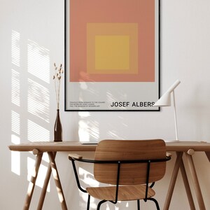 Josef Albers Print, Koralle Rosa Abstrakte Geometrische Wandkunst, Minimalistisches Ausstellungsplakat, Modernes Bauhaus Skandinavisches Dekor, Geburtstagsgeschenk Bild 2