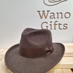 Fedora Classic Fedora Hat – Pure Wool, Water-Repellent, Retro Vintage Style with Grosgrain Band, Personalize with Branding Iron