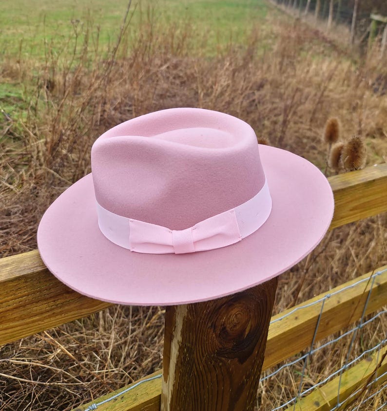 Classic Wide Stiff Brim Snap-Brim Fedora Hat – 100% Premium Wool with Authentic Grosgrain