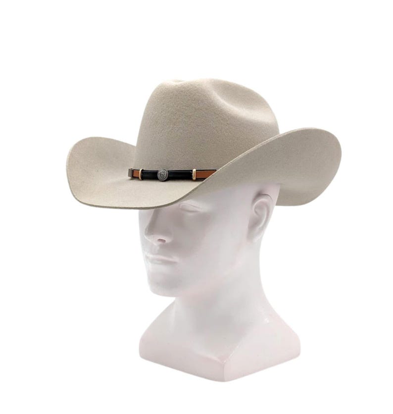 Wool cowboy hat

Wide brim cowboy hat

Western cattleman hat

Western cowboy hat

Men’s wool cowboy hat

Women’s wool cowboy hat

Secondary Keywords (Style / Use)

Cattleman style hat

Rancher hat

Rodeo hat

Country western hat

Western fashion hat

Outdoor western hat

Descriptive / Long-Tail Keywords

Handmade wool cowboy hat

Wide brim western hat

Classic cattleman style cowboy hat

Western wear accessory

Festival cowboy hat

Durable wool western hat