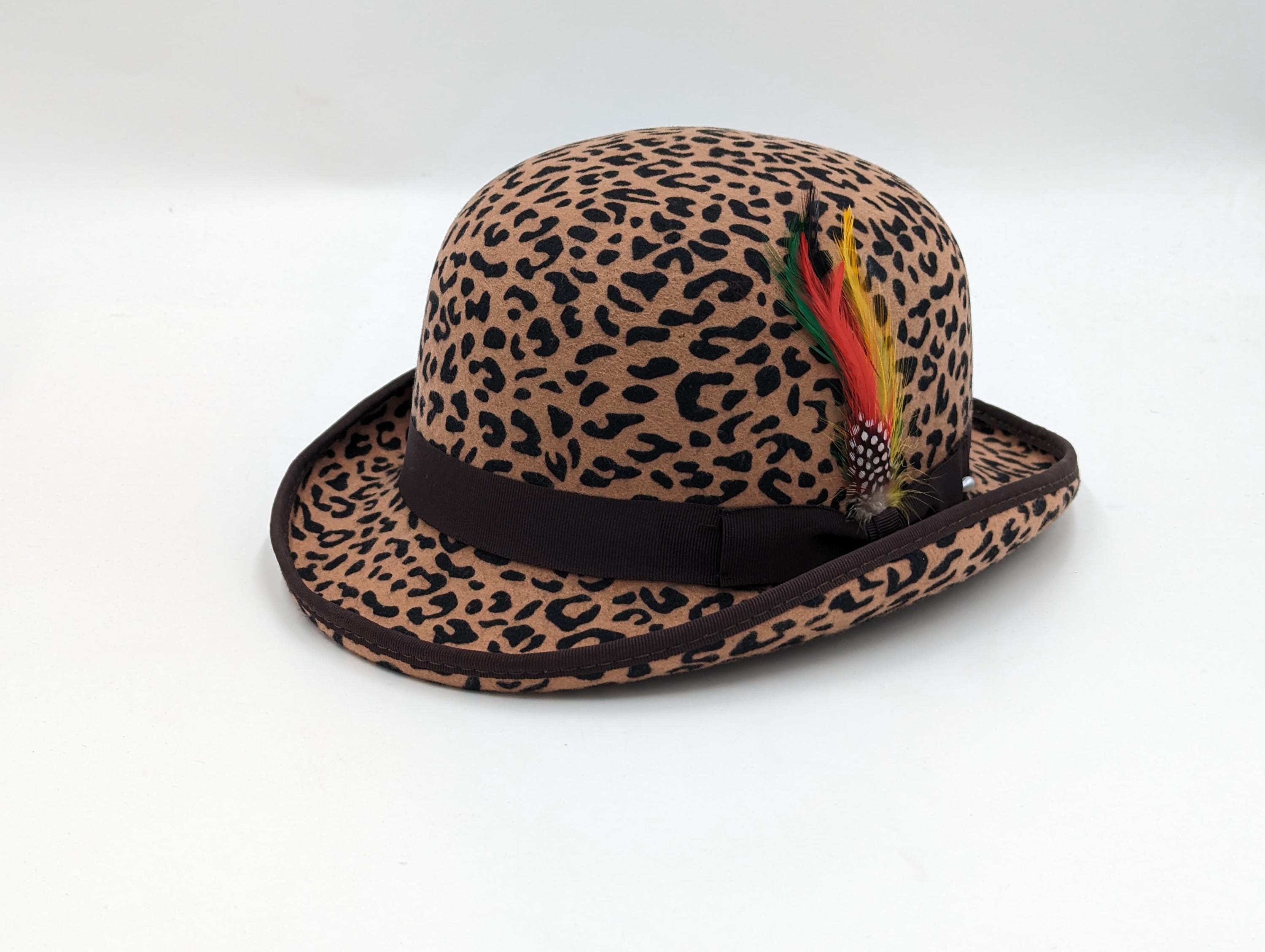 Classic derby style wool hat Wool Felt Bowler Hat: Vintage Style Derby Cap With Feather  main image 2