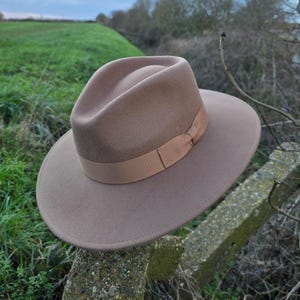 Cappelli Fedora in lana stropicciabili: tesa larga personalizzabile, stile vintage, 6 colori