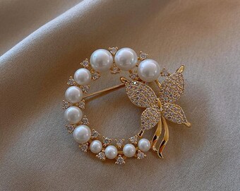 Luxury Pearl Rhinestone Letter Brooch Painting Oil Gold Flower Brooch Pin For Women Girls Creative Jewelry Accessories Luxury Pearl Rhinestone Letter Brooch Painting Oil Gold Flower Brooch Pin For Women Girls Creative Jewelry Accessories