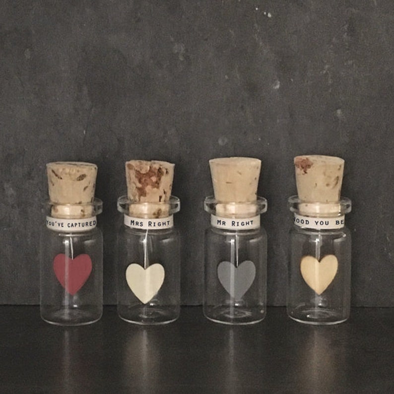 Decoration GIFT Glass bottle /'You/'ve captured my heart/' by East of India VALENTINES Keepsake