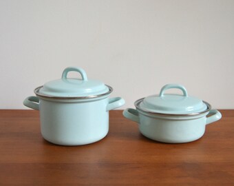 Set 2 kleine Kochtöpfe Emaille hellblau türkis pastell vintage 60er mid century Emailletopf shabby Landhaus