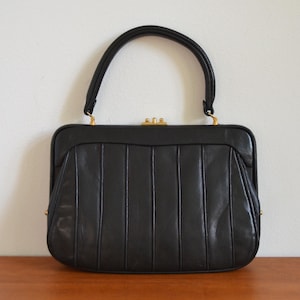 Edle kleine Handtasche weiches Leder schwarz elegant vintage Omatasche Ledertasche 60er Henkeltasche