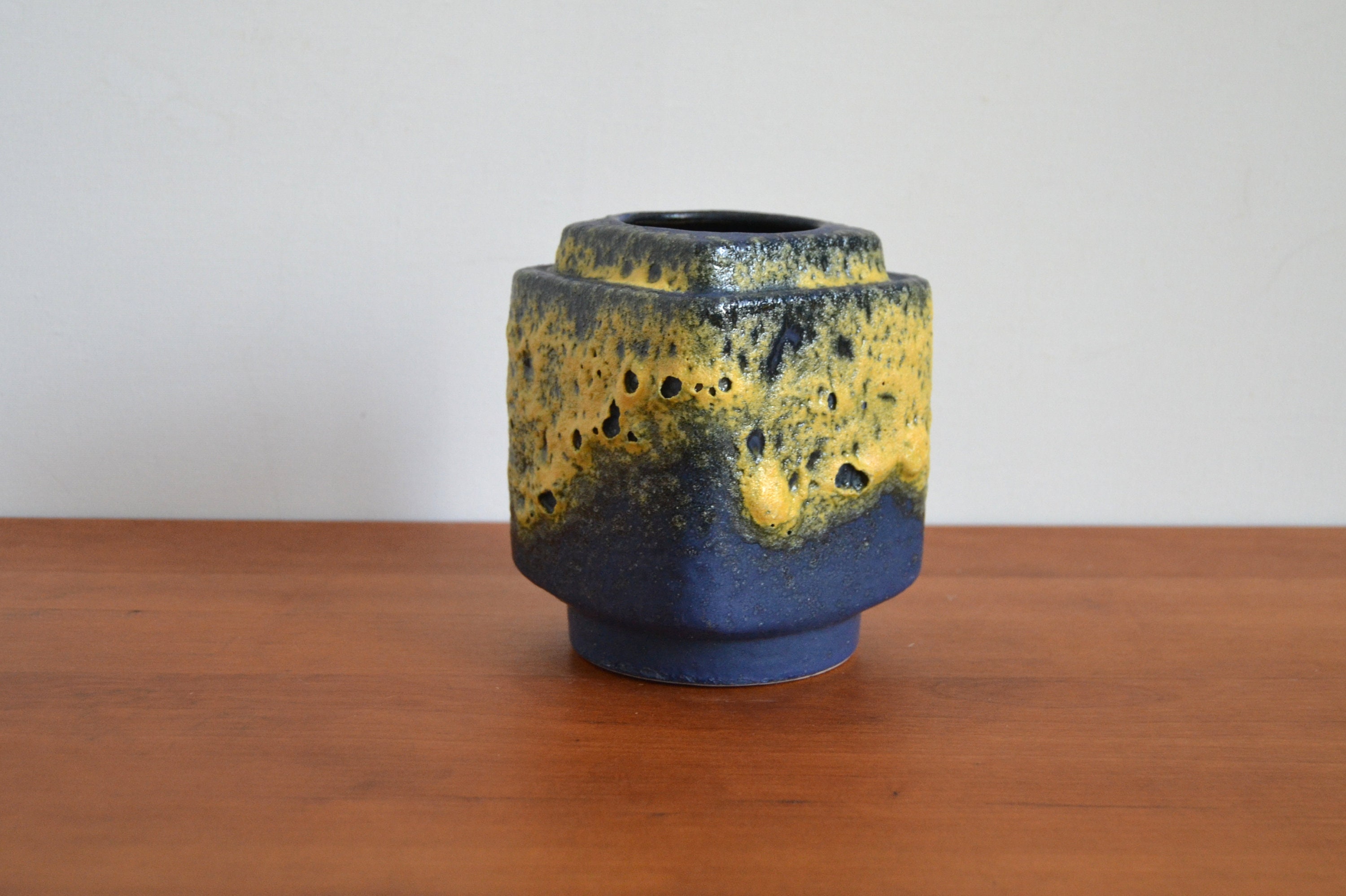 ドイツ　Fat Lava Dumler & Breiden 82/13 花瓶 ドイツ Fat Lava Dumler & Breiden 82/13 花瓶（Fat lava vase