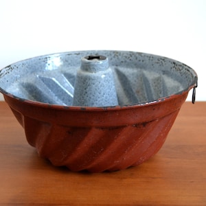 Large baking tin Guglhupfform enamel enamel form cake tin vintage rust shabby country house