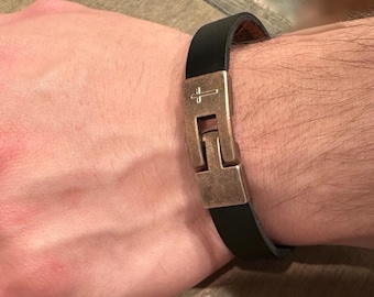 Pulsera de cuero con cruz hecha a mano, joyería religiosa grabada