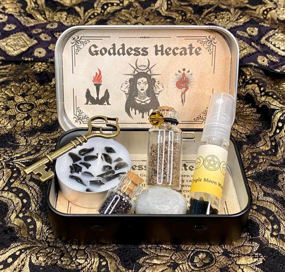 Hekate Altar Tin, Triple Moon Goddess Hekate Shrine Tin, Hecate Altar Offering, Witchcraft box, Goddess decor, Witch Gift, Hellenism, Wicca