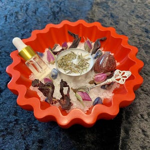 Attracting Love Salt Bowl, Love Ritual Altar Dish, Romance Spell Kit, Attraction Witch Kit, Witchcraft Salt Bowl, Pagan, Wiccan Gift